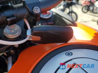Zdjęcie 8 z 10 samochodu: 2020 KTM 1290 SUPER ADVENTURE S VIN:VBKV79407LM919733 - miniatura