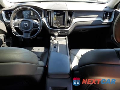 Zdjęcie 8 z 13 samochodu: 2018 VOLVO XC60 T6 MOMENTUM VIN:YV4A22RK9J1034154 - miniatura