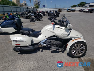 2016 CAN-AM SPYDER ROADSTER F3-T 2BXREDD25GV002068 - główne zdjęcie licytacji z USA - miniatura