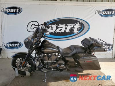 Trzecie zdjęcie samochodu z tyłu: 2019 HARLEY-DAVIDSON FLHXS VIN:1HD1KRP13KB615441 - miniatura