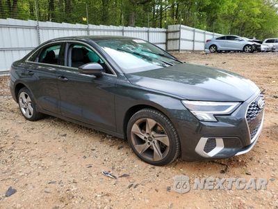 Czwarte zdjęcie samochodu z boku: 2023 AUDI A3 PREMIUM VIN:WAUGUDGY1PA049828 - miniatura