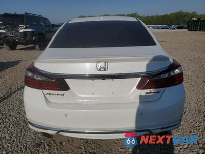 Zdjęcie 6 z 13 samochodu: 2017 HONDA ACCORD TOURING VIN:1HGCR3F90HA035543 - miniatura