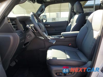 Zdjęcie 7 z 15 samochodu: 2025 LEXUS GX 550 PREMIUM/PREMIUM+ VIN:JTJTBCDX2S5037134 - miniatura