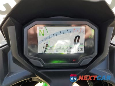 Zdjęcie 7 z 10 samochodu: 2022 KAWASAKI EX650 N VIN:ML5EXEN11NDA49477 - miniatura