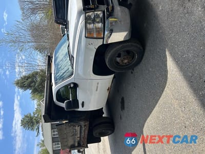 Drugie zdjęcie samochodu z przodu: 2008 CHEVROLET SILVERADO K3500 VIN:1GBJK34628E188909 - miniatura