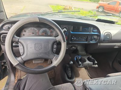 Zdjęcie 9 z 10 samochodu: 1998 DODGE RAM 1500 VIN:3B7HF12ZXWM279398 - miniatura