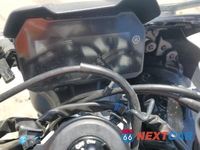 Zdjęcie 7 z 10 samochodu: 2024 YAMAHA YZFR7 VIN:JYARM38Y5RA003065 - miniatura