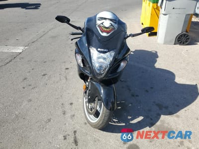 Drugie zdjęcie samochodu z przodu: 2019 SUZUKI GSX1300 RA VIN:JS1GX72B3K7100406 - miniatura