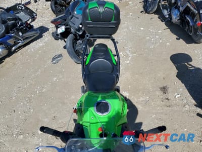 Piąte zdjęcie samochodu w środku: 2022 KAWASAKI EX650 N VIN:ML5EXEN11NDA49477 - miniatura