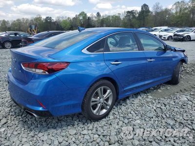 Trzecie zdjęcie samochodu z tyłu: 2018 HYUNDAI SONATA SPORT VIN:5NPE34AFXJH597525 - miniatura