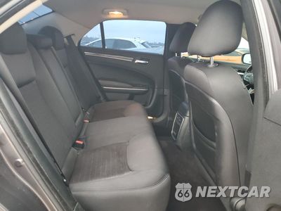 Zdjęcie 10 z 14 samochodu: 2018 CHRYSLER 300 TOURING VIN:2C3CCAAG4JH320302 - miniatura