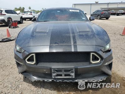 Piąte zdjęcie samochodu w środku: 2019 FORD MUSTANG GT VIN:1FA6P8CF9K5103868 - miniatura