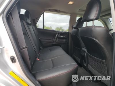 Zdjęcie 11 z 15 samochodu: 2021 TOYOTA 4RUNNER SR5 PREMIUM VIN:JTERU5JR7M5871908 - miniatura