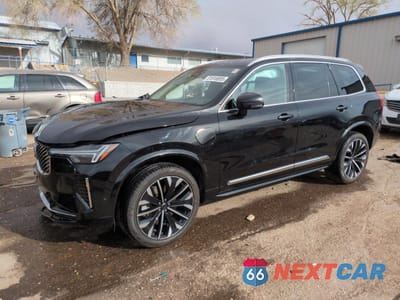 2025 VOLVO XC90 PLUS YV4H60PB8S1350320 - główne zdjęcie licytacji z USA - miniatura