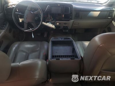 Zdjęcie 8 z 14 samochodu: 2004 CHEVROLET TAHOE C1500 VIN:1GNEC13V64R303447 - miniatura