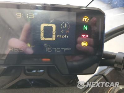 Zdjęcie 7 z 10 samochodu: 2019 HONDA CB650 RA VIN:MLHRH0258K5000078 - miniatura