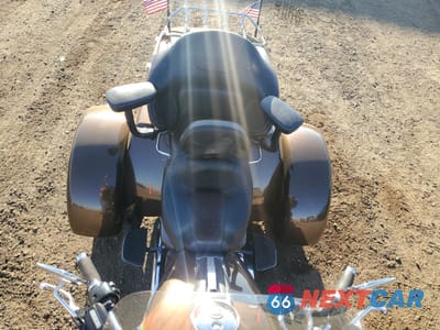 Piąte zdjęcie samochodu w środku: 2013 HARLEY-DAVIDSON FLHTCUTG TRI GLIDE ULTRA CLASSIC VIN:1HD1MAM26DB851092 - miniatura