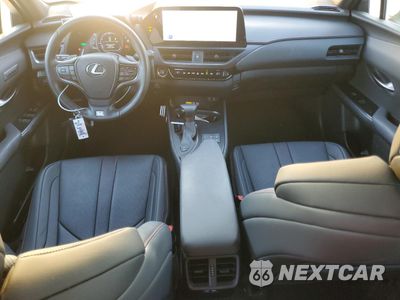 Zdjęcie 8 z 14 samochodu: 2023 LEXUS UX 250H PREMIUM VIN:JTHR6JBH5P2151069 - miniatura