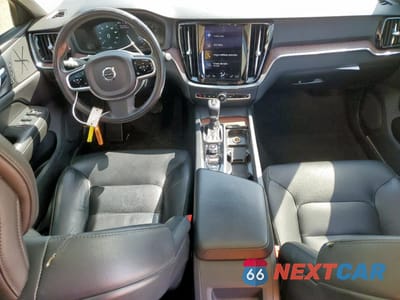 Zdjęcie 8 z 13 samochodu: 2021 VOLVO S60 T5 MOMENTUM VIN:7JR102FK4MG080720 - miniatura