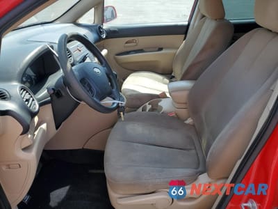 Zdjęcie 7 z 13 samochodu: 2009 KIA RONDO BASE VIN:KNAFG528697266291 - miniatura