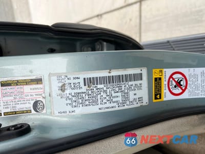 Zdjęcie 10 z 10 samochodu: 2005 LEXUS LX 470 VIN:JTJHT00W253551225 - miniatura