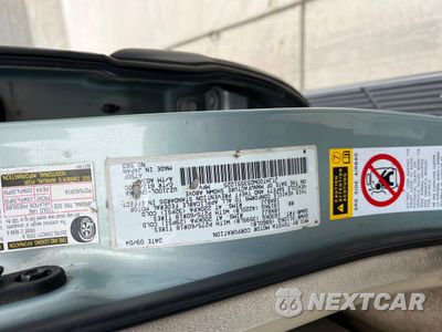 Zdjęcie 10 z 10 samochodu: 2005 LEXUS LX 470 VIN:JTJHT00W253551225 - miniatura