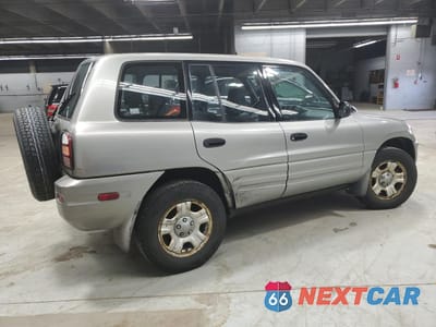 Trzecie zdjęcie samochodu z tyłu: 2000 TOYOTA RAV4 VIN:JT3GP10V8Y0050351 - miniatura