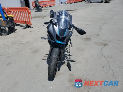 Drugie zdjęcie samochodu z przodu: 2024 YAMAHA YZFR7 VIN:JYARM38Y5RA003065 - miniatura