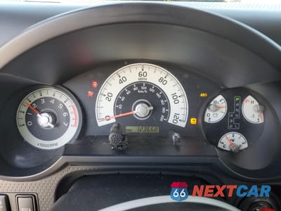 Zdjęcie 9 z 14 samochodu: 2010 TOYOTA FJ CRUISER VIN:JTEBU4BF2AK071353 - miniatura
