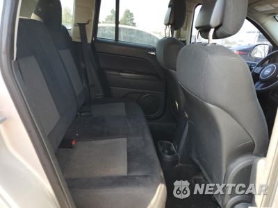 Zdjęcie 11 z 15 samochodu: 2011 JEEP COMPASS VIN:1J4NF4FB5BD187276 - miniatura