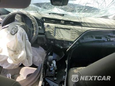 Zdjęcie 8 z 12 samochodu: 2019 TOYOTA CAMRY L VIN:4T1B11HK7KU771953 - miniatura