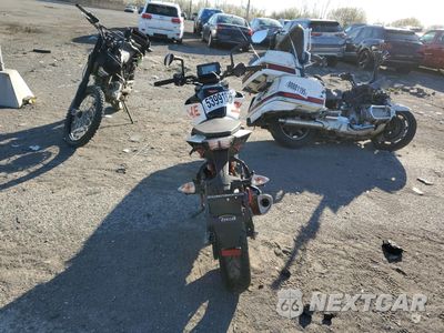 Czwarte zdjęcie samochodu z boku: 2020 KTM 390 DUKE VIN:MD2JPJ403LC268974 - miniatura