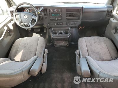 Zdjęcie 8 z 16 samochodu: 2017 CHEVROLET EXPRESS G3500 LT VIN:1GAZGPFG0H1178182 - miniatura