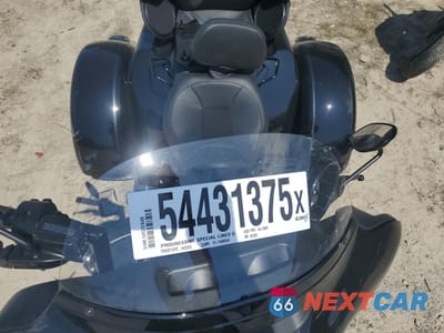 Piąte zdjęcie samochodu w środku: 2025 HARLEY-DAVIDSON FLHTCUTG VIN:1HD1MAF16SB851692 - miniatura