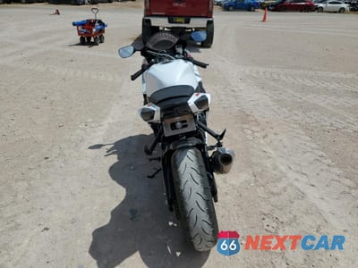 Czwarte zdjęcie samochodu z boku: 2023 SUZUKI GSX-R750 VIN:JS1GR7MA2P7100032 - miniatura