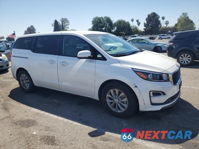 Czwarte zdjęcie samochodu z boku: 2020 KIA SEDONA LX VIN:KNDMB5C1XL6658164 - miniatura