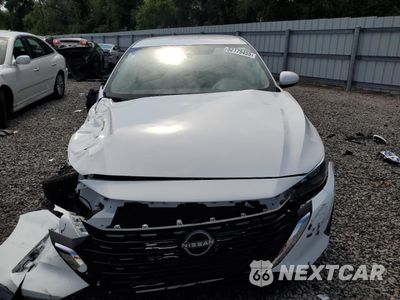 Piąte zdjęcie samochodu w środku: 2024 NISSAN SENTRA SV VIN:3N1AB8CV3RY334856 - miniatura