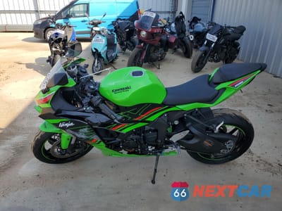 Trzecie zdjęcie samochodu z tyłu: 2024 KAWASAKI ZX636 K VIN:JKBZXJK13RA001462 - miniatura