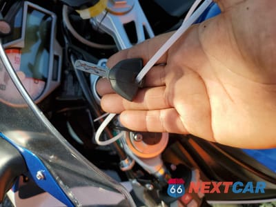 Zdjęcie 8 z 10 samochodu: 2018 BMW S 1000 RR VIN:WB10D6000JZ711490 - miniatura