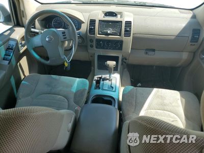 Zdjęcie 8 z 13 samochodu: 2006 NISSAN PATHFINDER LE VIN:5N1AR18U96C640878 - miniatura