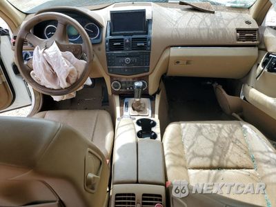 Zdjęcie 8 z 14 samochodu: 2008 MERCEDES-BENZ C 300 VIN:WDDGF54X48F054742 - miniatura