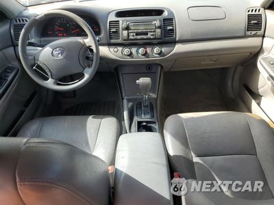 Zdjęcie 8 z 12 samochodu: 2005 TOYOTA CAMRY LE VIN:4T1BE32K75U576352 - miniatura