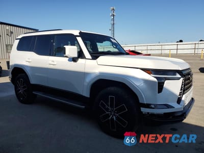Czwarte zdjęcie samochodu z boku: 2025 LEXUS GX 550 PREMIUM/PREMIUM+ VIN:JTJTBCDX2S5037134 - miniatura
