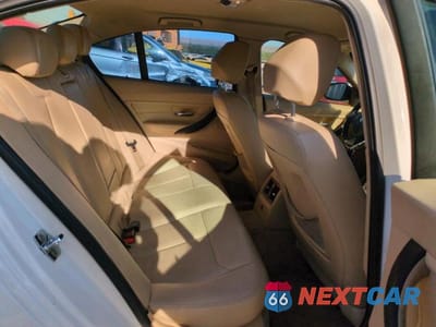 Zdjęcie 10 z 13 samochodu: 2012 BMW 328 I VIN:WBA3A5G5XCNP17664 - miniatura