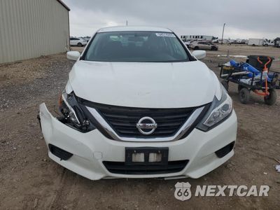 Piąte zdjęcie samochodu w środku: 2018 NISSAN ALTIMA 2.5 VIN:1N4AL3AP5JC474881 - miniatura