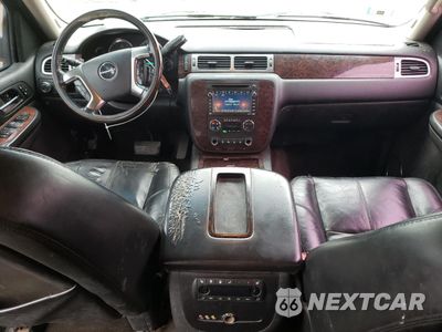 Zdjęcie 8 z 13 samochodu: 2007 GMC YUKON DENALI VIN:1GKFK63827J392013 - miniatura
