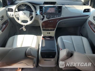 Zdjęcie 8 z 13 samochodu: 2012 TOYOTA SIENNA XLE VIN:5TDYK3DC0CS191178 - miniatura