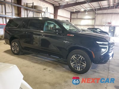 Czwarte zdjęcie samochodu z boku: 2025 CHEVROLET SUBURBAN K1500 Z71 VIN:1GNS6DRD5SR121519 - miniatura