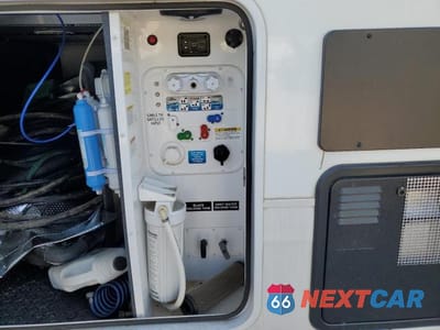 Zdjęcie 7 z 10 samochodu: 2022 JAYCO NORTH POIN VIN:1UJCJ0BVXN1LL0880 - miniatura