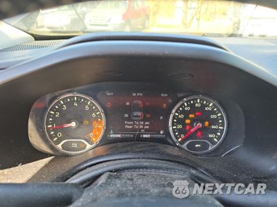Zdjęcie 8 z 11 samochodu: 2015 JEEP RENEGADE LIMITED VIN:ZACCJADT9FPB46338 - miniatura